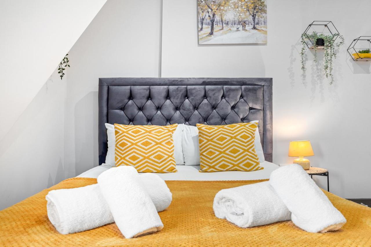 Sydenham Stays By Hayes Residency London Bagian luar foto