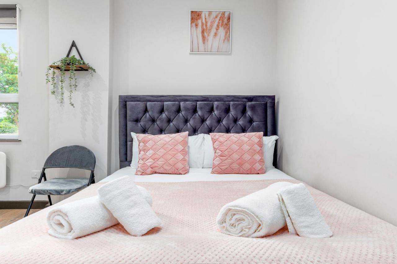 Sydenham Stays By Hayes Residency London Bagian luar foto